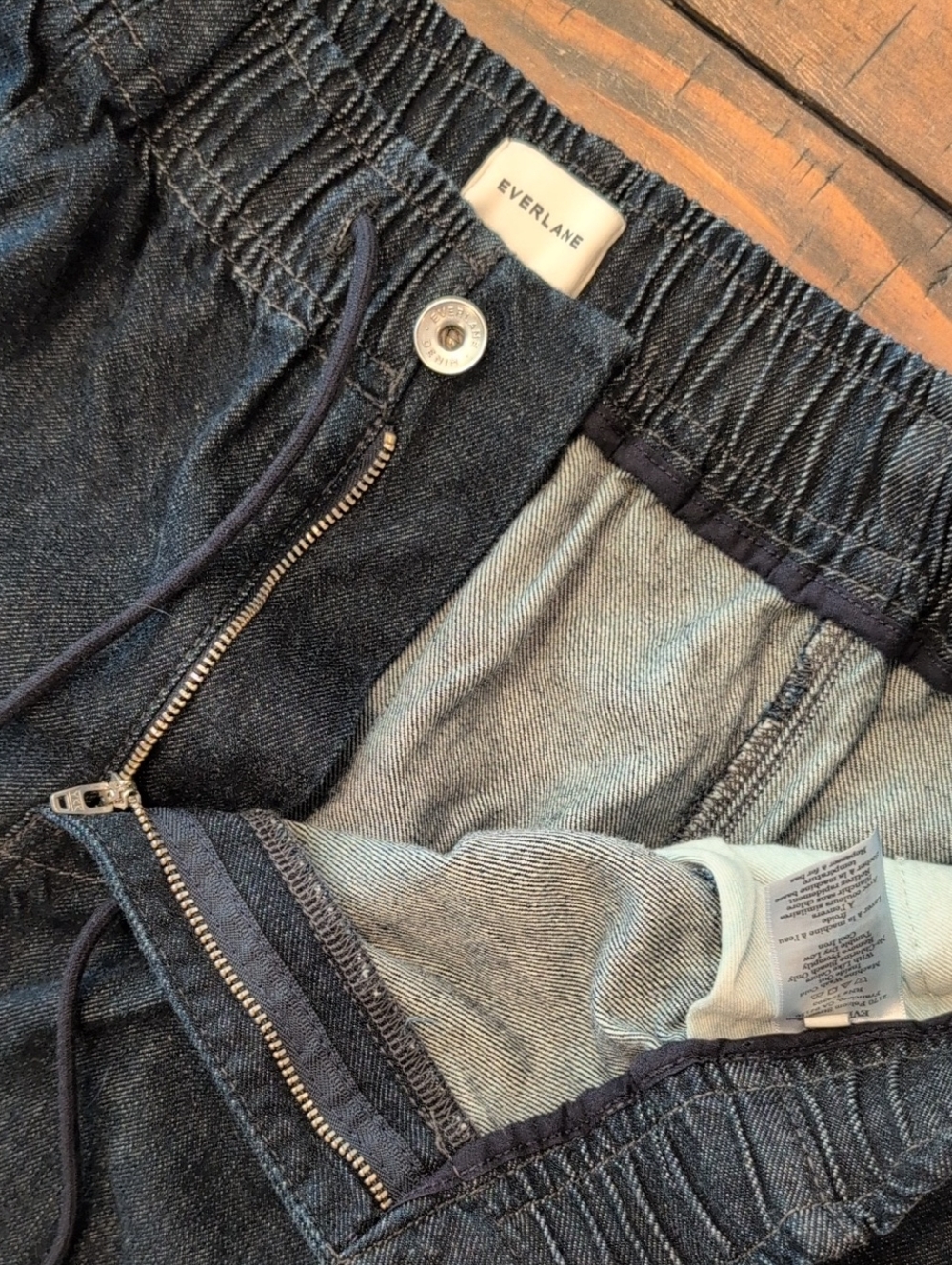 Everlane The Drawstring Baggy Jean - Picture 5 of 9